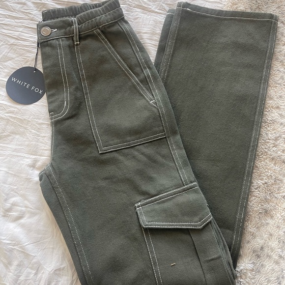 White Fox Boutique Green/khaki Cargo Pants - Picture 1 of 5